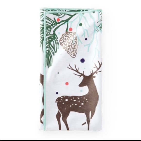 Norwex Other - NWT Norwex Window Cloth Reindeer